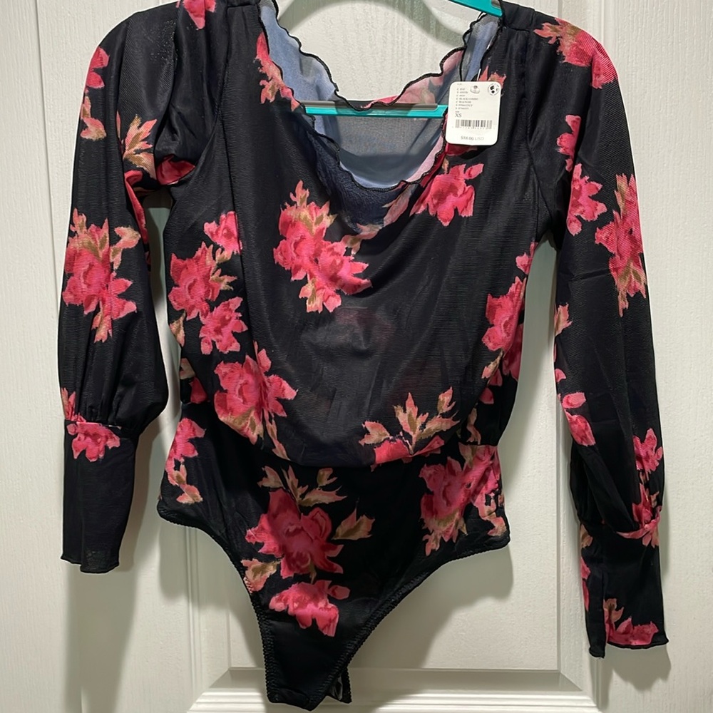 🆕 Free People intimates lace lines floral black bodysuit Size XS